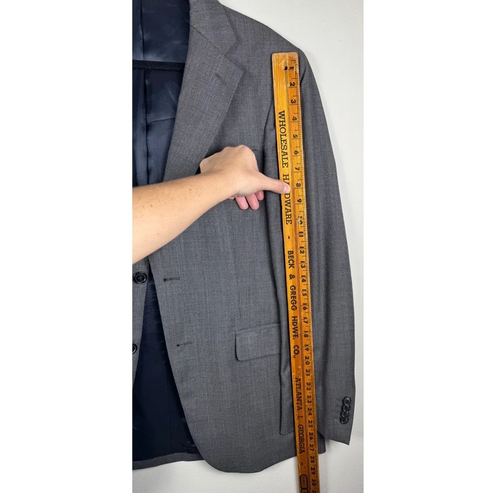 Carolina Herrera Mens Grey Two Button Blazer Jacket Made in Spain Size 42R
